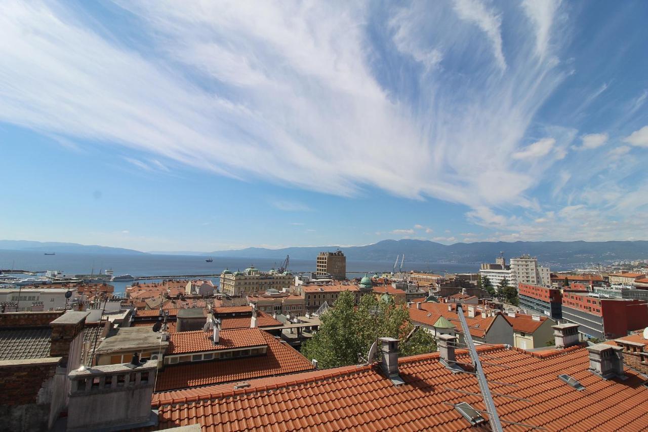 Апартаменти Penthouse Rijeka Centar Екстер'єр фото