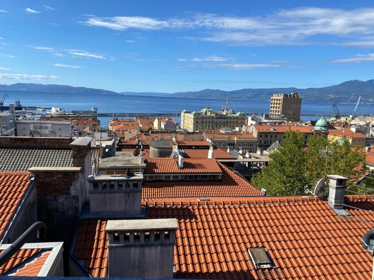 Апартаменти Penthouse Rijeka Centar Екстер'єр фото